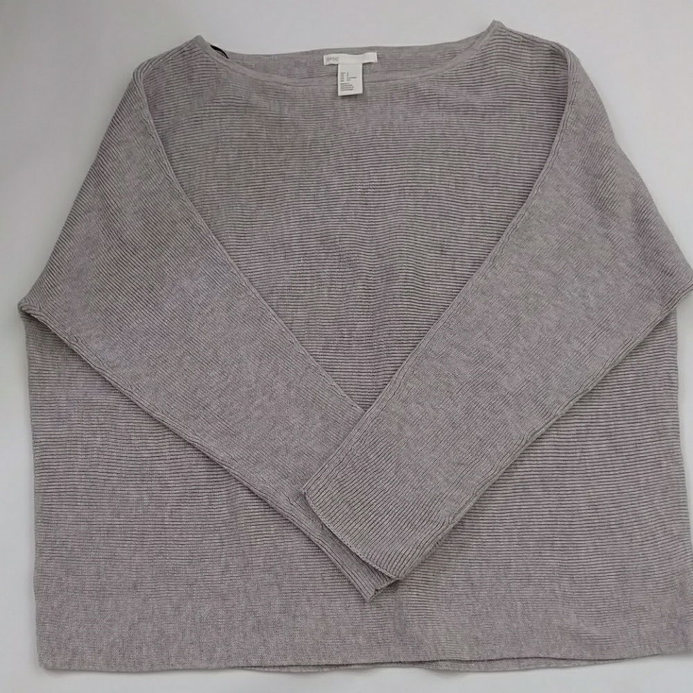 H&M Textured Sweater. Size S. NWOT.